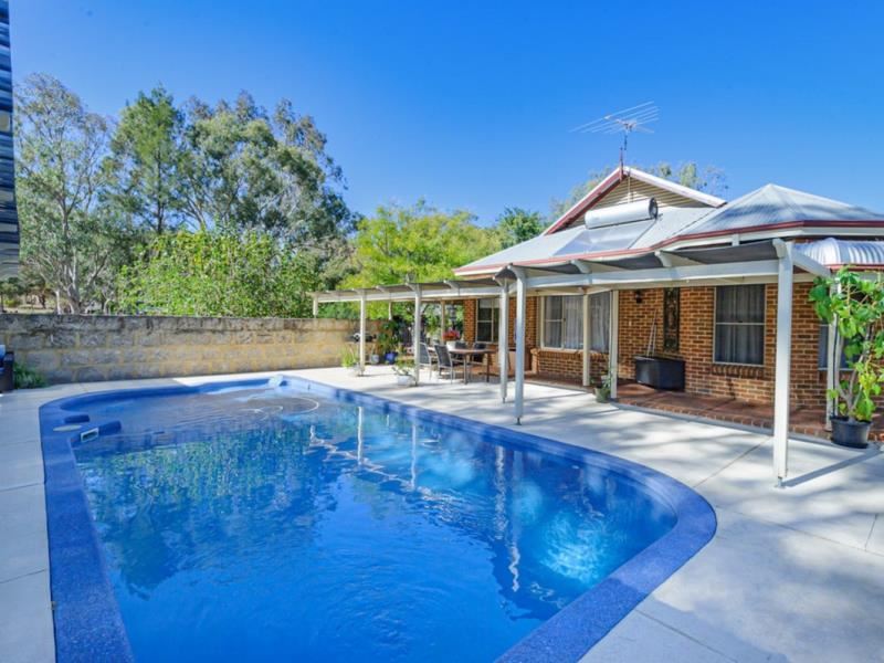 11 Camargue Drive, Brigadoon