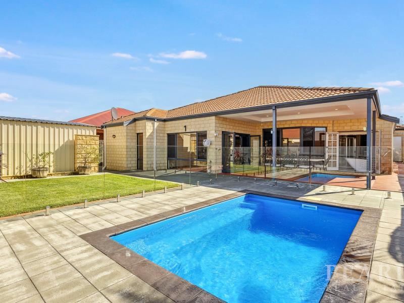 9 Lyttleton Street, Rockingham