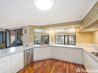 5 Bandin Place, Maida Vale WA 6057