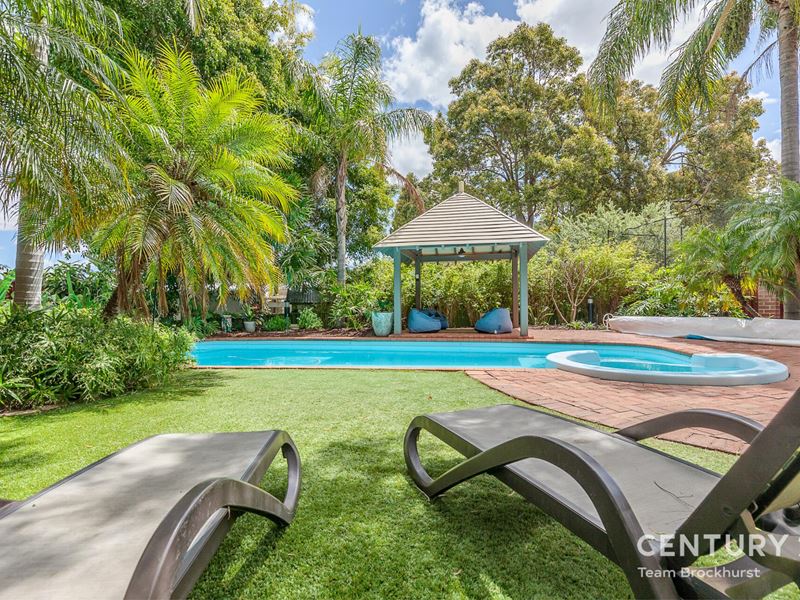 2 Mario Court, Lesmurdie WA 6076