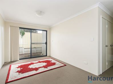 4/17 Sinclair Street, Armadale WA 6112