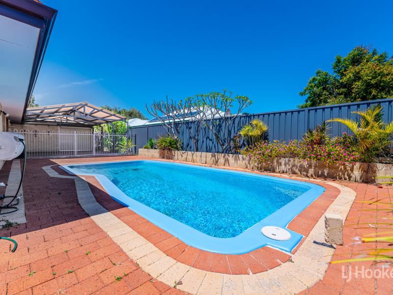 30 Montoro Drive, Port Kennedy WA 6172