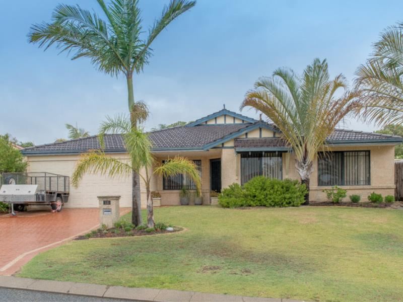 12 Bembridge Loop, Hocking WA 6065