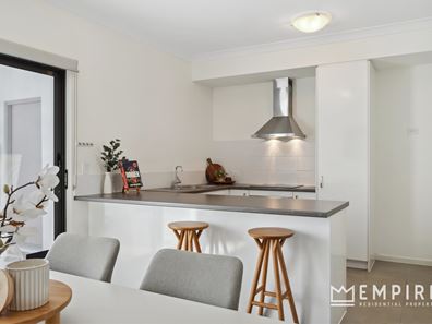 9/25 O'Connor Close, North Coogee WA 6163