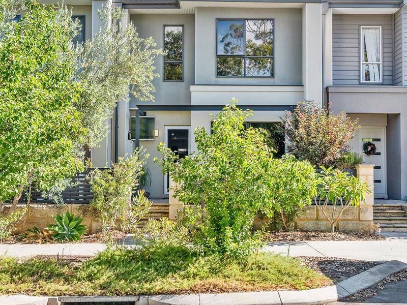 90 Strinesdale Boulevard, Aveley