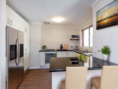 10 Hacking Place, Padbury WA 6025