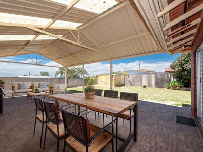 10 Hacking Place, Padbury WA 6025