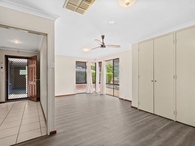 34 Mclarty Road, Halls Head WA 6210