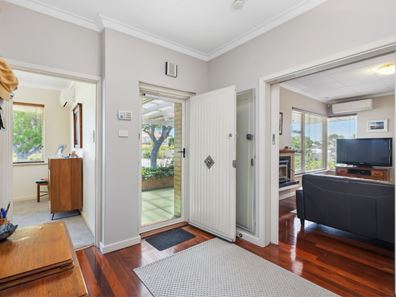 30 Potts Street, Melville WA 6156