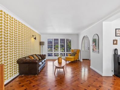 94 Castlecrag Drive, Kallaroo WA 6025