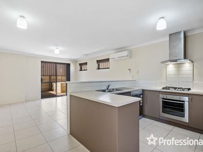 12C Selhurst Way, Balga WA 6061