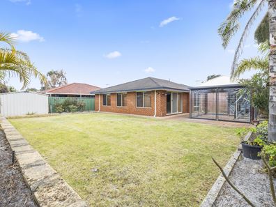 88 Baningan Ave, Success WA 6164