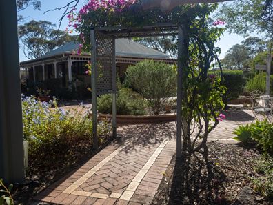 50 Snell Street, Merredin WA 6415