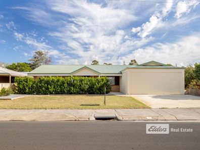 32 Castieau Street, Burekup WA 6227