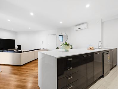 100/1 Rowe Avenue, Rivervale WA 6103
