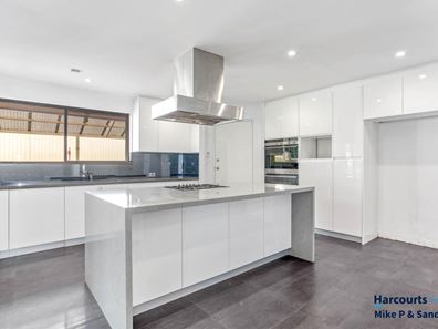 2 Athel Court, Leeming WA 6149