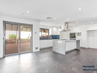 2 Athel Court, Leeming WA 6149