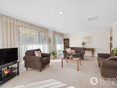 10B Cluelow Rise, Leeming WA 6149