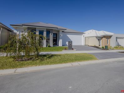 19 Holiday Way, Yanchep WA 6035