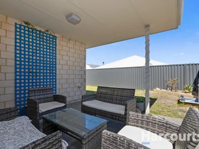 16 Daybreak Street, Eglinton WA 6034