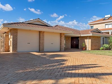 116 Castlecrag Drive, Kallaroo WA 6025