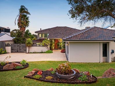 24 Charsley Crescent, Marmion WA 6020