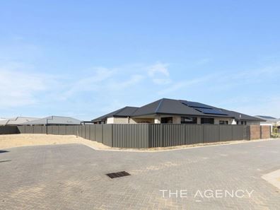 32 Arrowsmith Loop, South Guildford WA 6055