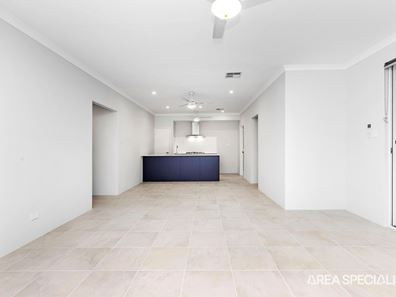 15 Stringybark Loop, Coodanup WA 6210