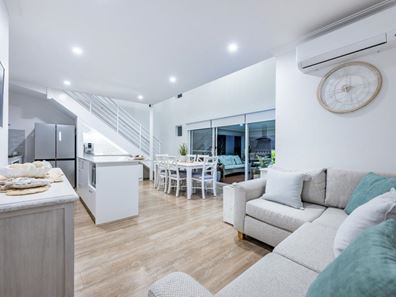 33 Reflection Boulevard, Jindalee WA 6036