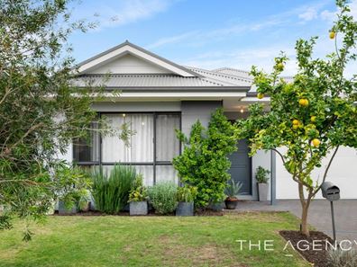 42 Aquamarine Parade, Treeby WA 6164