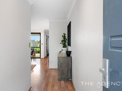 42 Aquamarine Parade, Treeby WA 6164