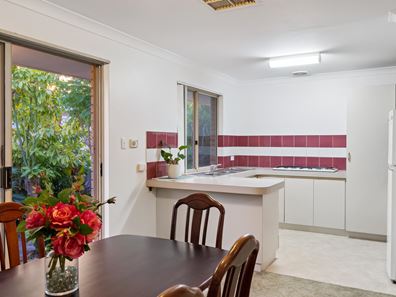 15/5 Flametree Place, Beechboro WA 6063