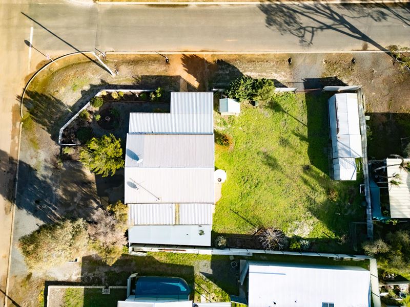 8 Burston Street, Pingrup WA 6343