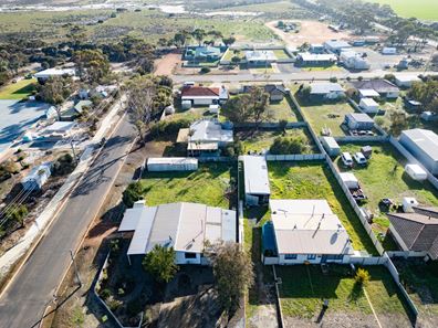 8 Burston Street, Pingrup WA 6343