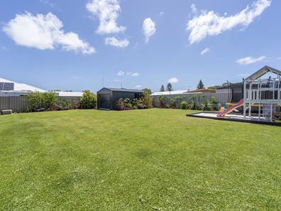 14 Waller Street, Rockingham WA 6168