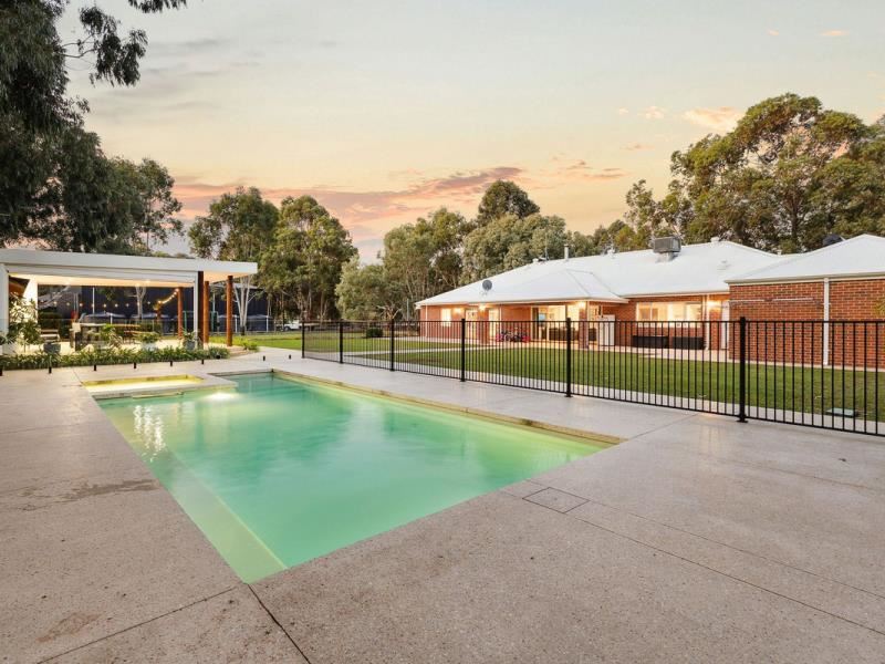 24 Cinnamon Meander, Two Rocks