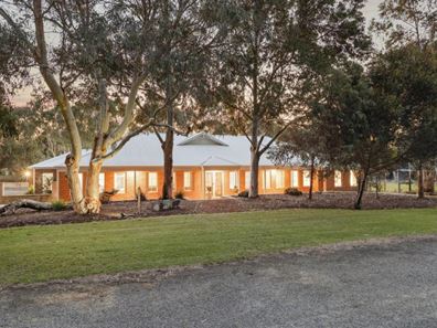 24 Cinnamon Meander, Two Rocks WA 6037