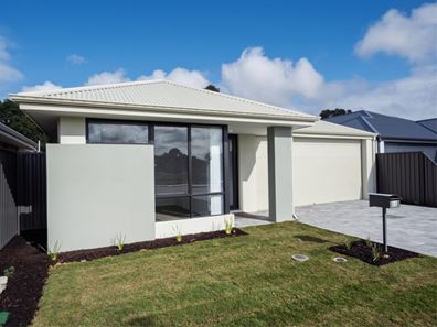 33 Woongan Street, Southern River WA 6110