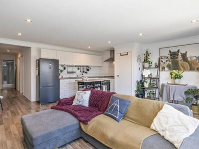 10 Benson Loop, Alkimos WA 6038