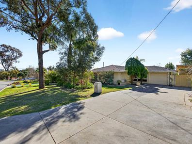 17 Mudalla Place, Wanneroo WA 6065