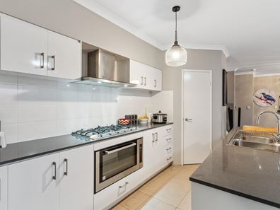 1 Affable Way, Atwell WA 6164