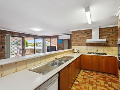 6 Mcness Court, Noranda WA 6062