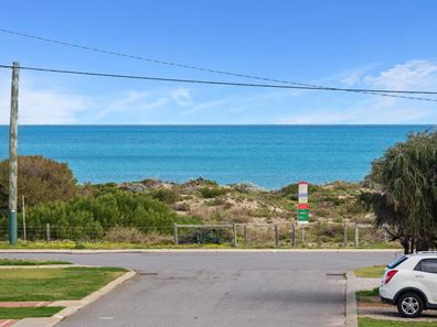 7 Pagoda Place, Madora Bay WA 6210