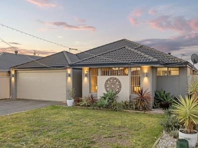 19 Arnside Bend, Waikiki WA 6169