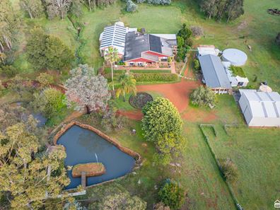 1 Gladstone Drive, Serpentine WA 6125