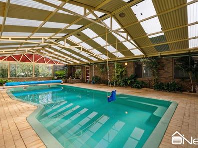 1 Gladstone Drive, Serpentine WA 6125