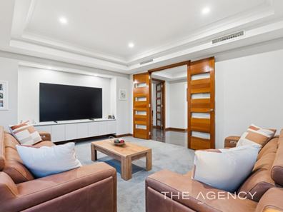 10 Mary Street, Watermans Bay WA 6020
