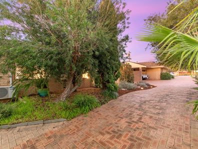 2/205 Waterloo Street, Tuart Hill WA 6060