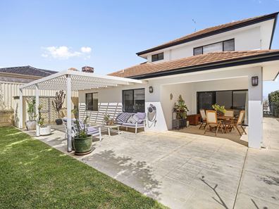 32 Queenscliffe Road, Doubleview WA 6018
