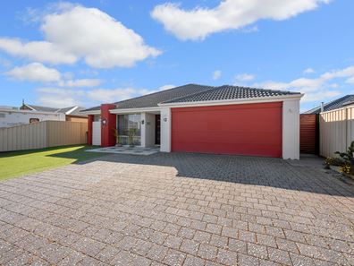 12 Carran Lane, Canning Vale WA 6155